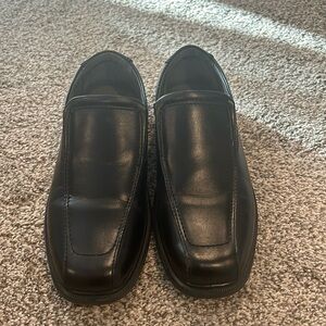 Boys Deer Stags slip on dress shoes Preowned